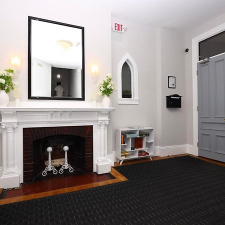 Stylish Newbury Street Studio, #11 Бостон Экстерьер фото